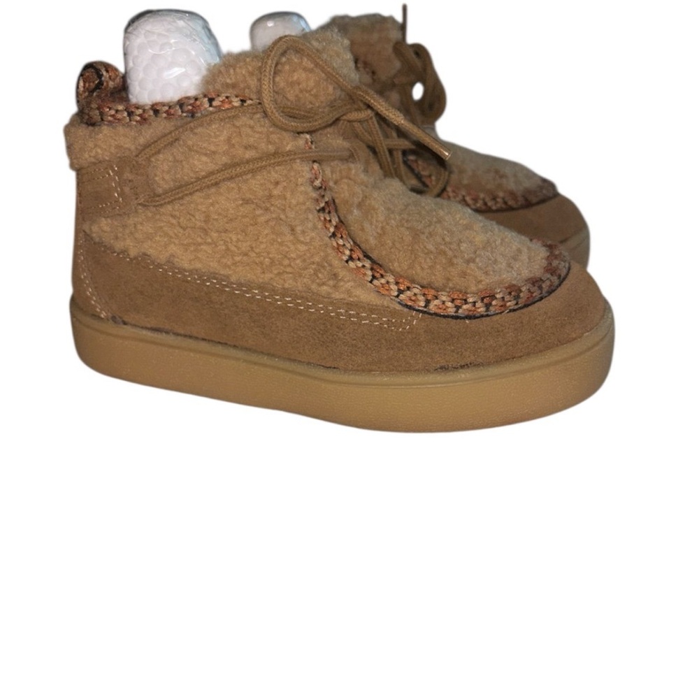Zara kids Cozy Tan Boots - Picture 2 of 5